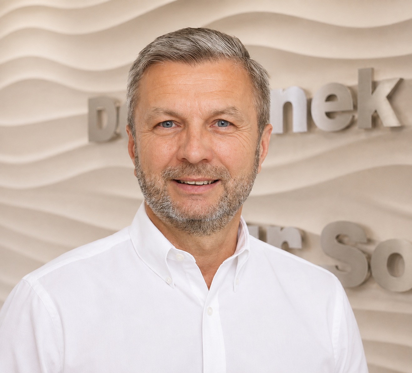 Porträt von Dr. Michael Bennek